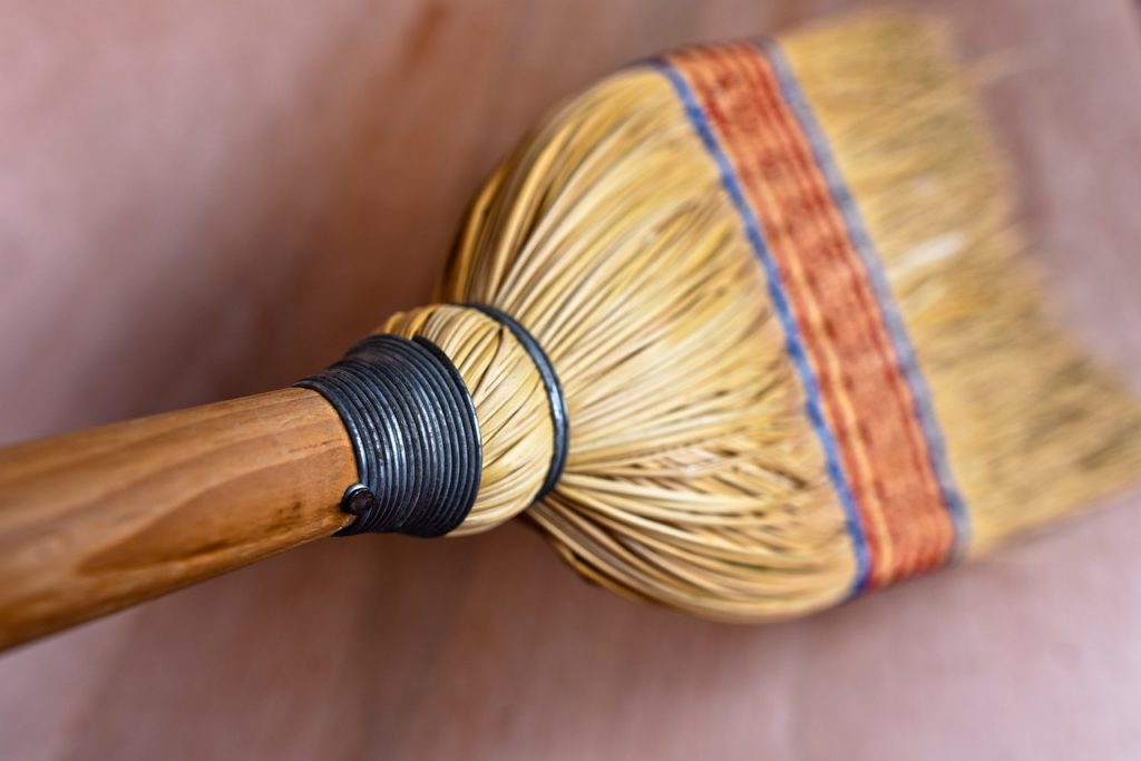 rice straw broom, broomstick, bristles